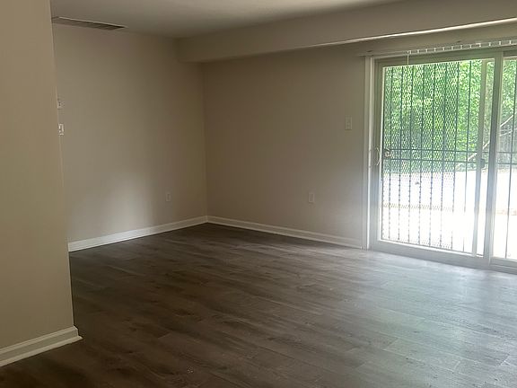 4th image of 2800 Jasper St SE #103