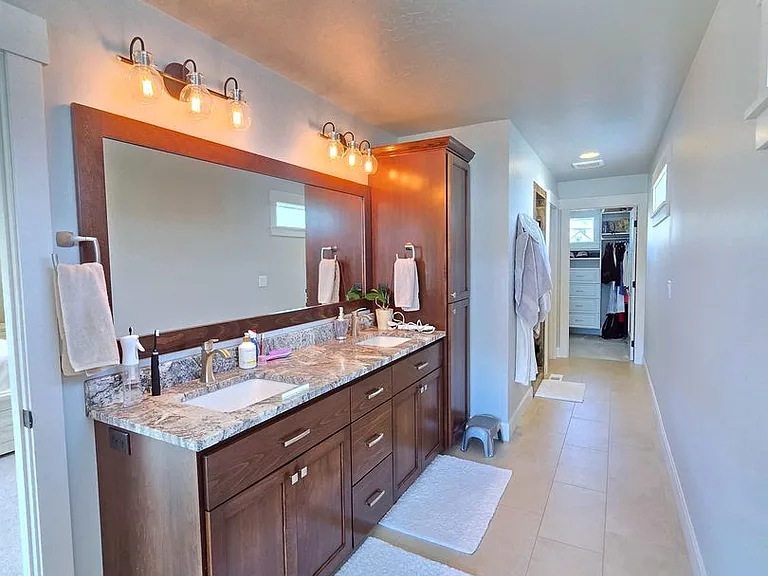 4219 S Bernson Ct — Photo 14