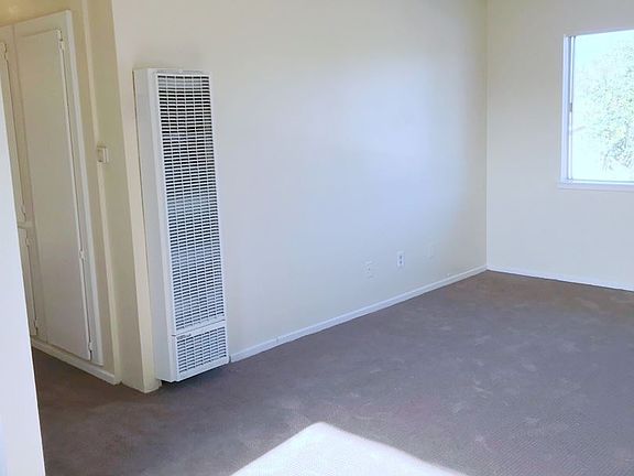 5th image of 1140 W 9th St APT 30