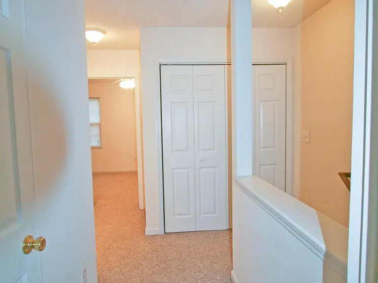 103 W Ivybridge Dr — Photo 16