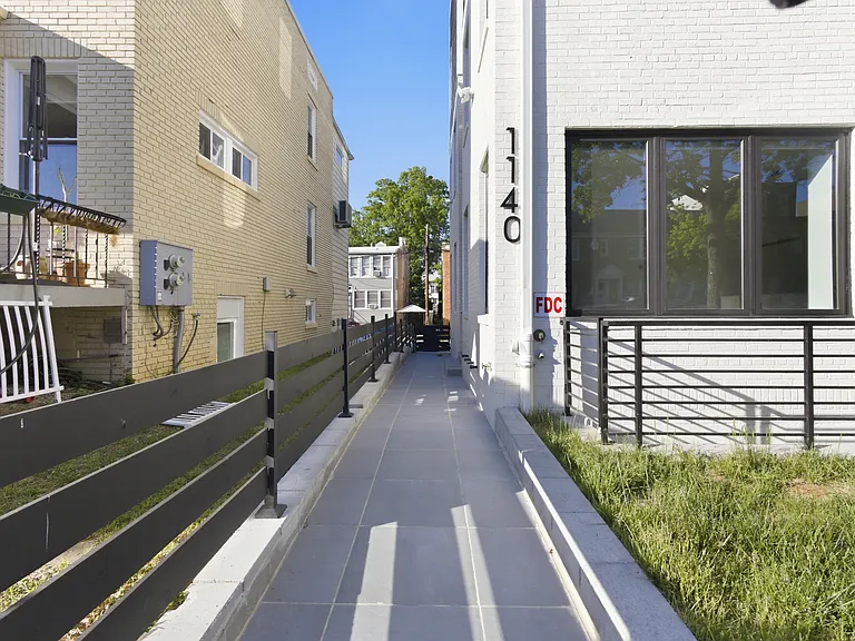 1140 Oates St NE #102 — Photo 2