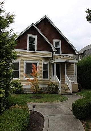 Exterior of Queen Duplex - Main Floor Unit has Private Entra