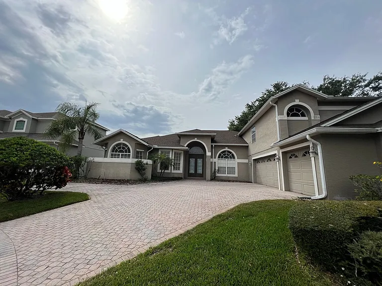 10008 Canopy Tree Ct — Photo 2