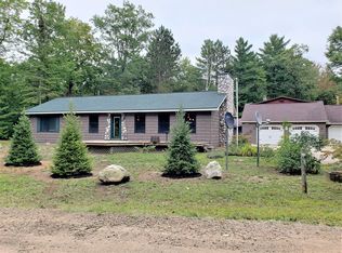 14100 Vaness Dr, Cheboygan, MI 49721