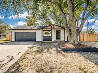 220 N Marlen Ct, Haysville, KS 67060