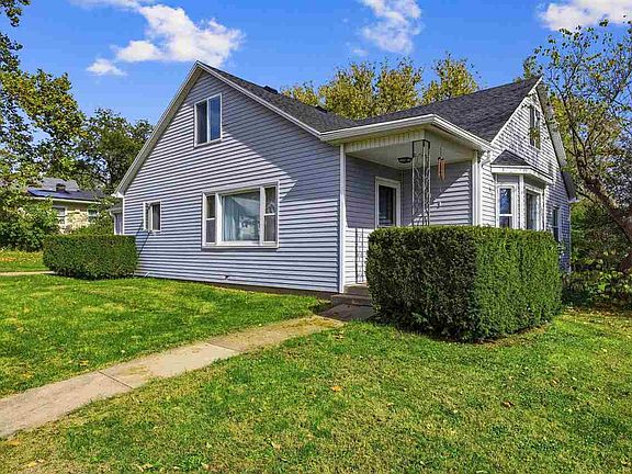 3rd image of 121 6th St