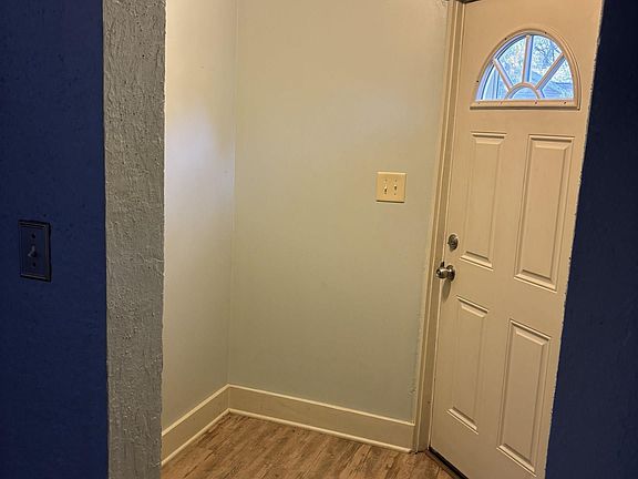 3rd image of 725 N 24th St