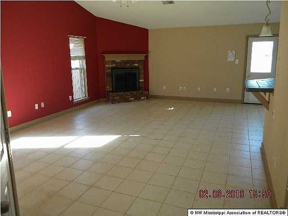 3rd image of 10520 Oak Run Dr N