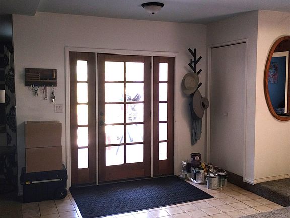 2nd image of 526 Live Oak Dr