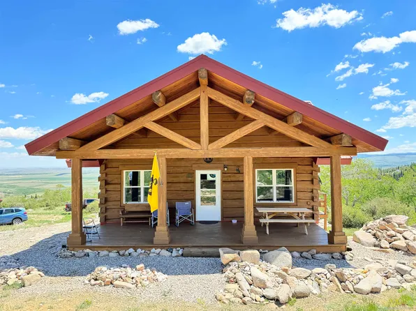 47 Wapiti Trl, Elk Mountain, WY 82324