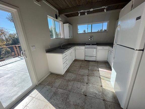 5th image of 117 Christel Oaks Dr #B