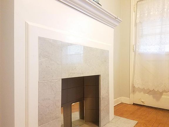 2nd image of 1010 E Vienna Ave