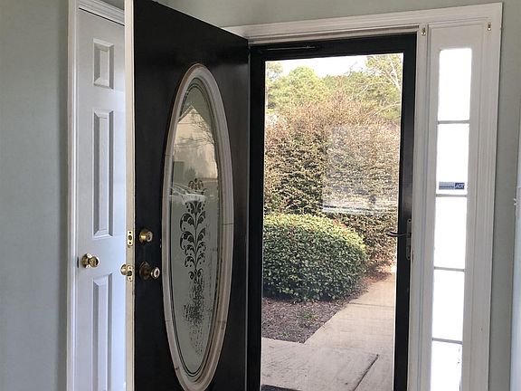3rd image of 190 Floresta Dr