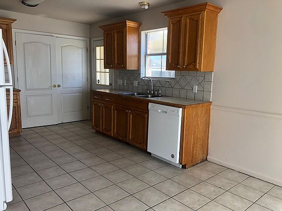 4th image of 10017 Chapel Hill Dr