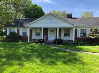 105 W Cicero Heights Dr, Tipton, IN 46072