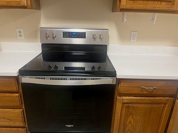 5th image of 1111 Dandelion Dr