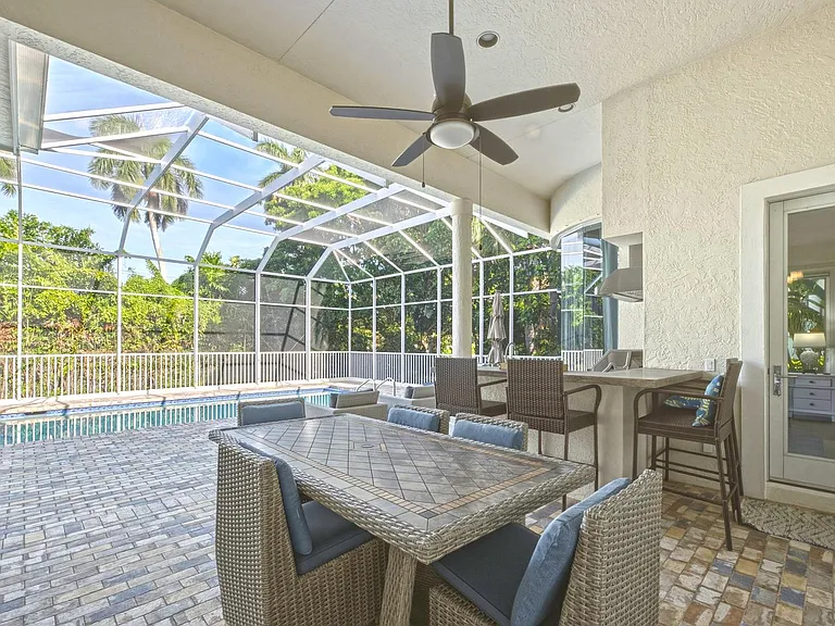 2540 Half Moon Walk — Photo 45