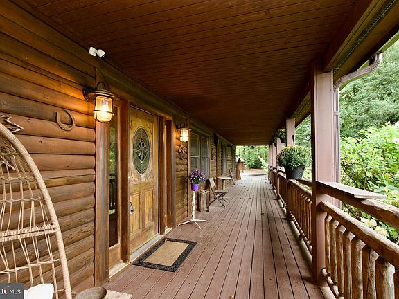 2nd image of 15301 Poplar Hill Rd