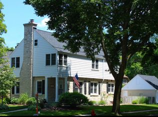 5000 N Idlewild Ave, Whitefish Bay, WI 53217