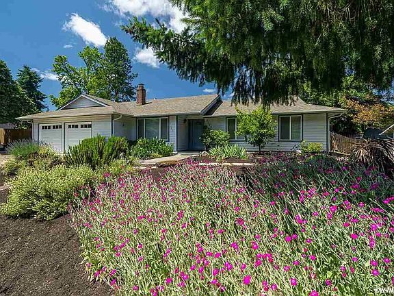 3rd image of 3125 NW Arrowood Cir
