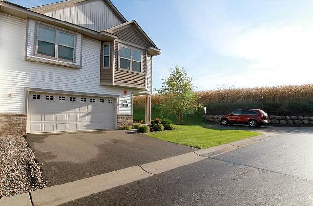 1st image of 3075 Frontier Dr