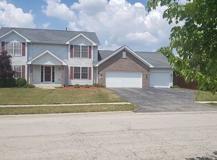 656 Trent Ln, Loves Park, IL 61111