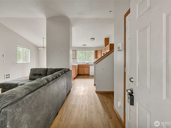 4th image of 17301 W View Lane SE