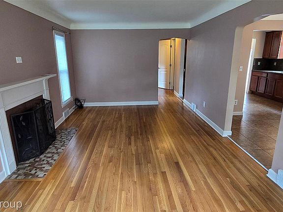 2nd image of 6130 Oakman Blvd
