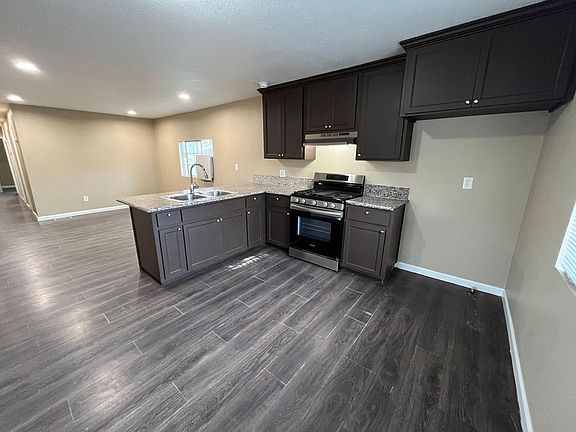 3rd image of 19014 Avenue 146