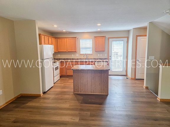 4th image of 4315 152nd Ct