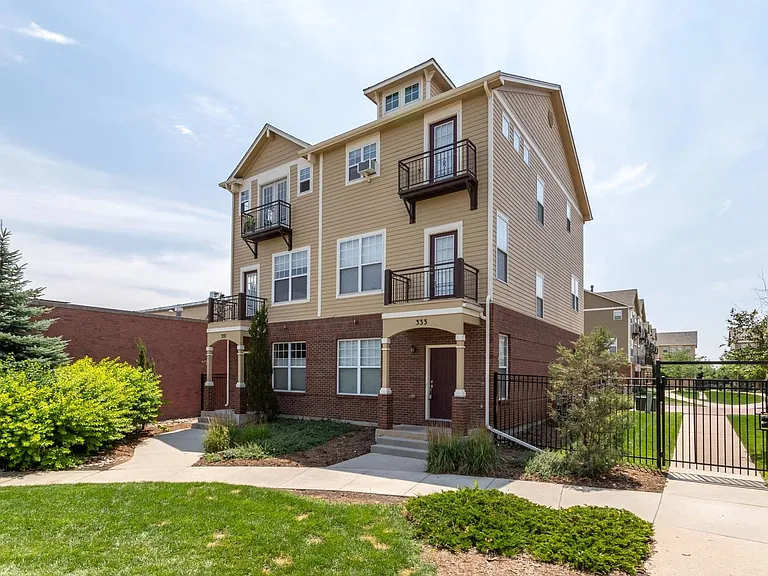 333 E Las Animas St — Photo 1