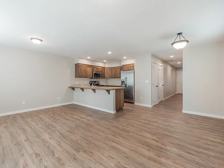 2844 N Carriage Ct — Photo 6