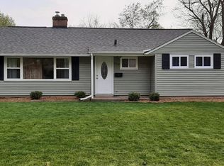 2739 Southridge Dr, South Bend, IN 46614