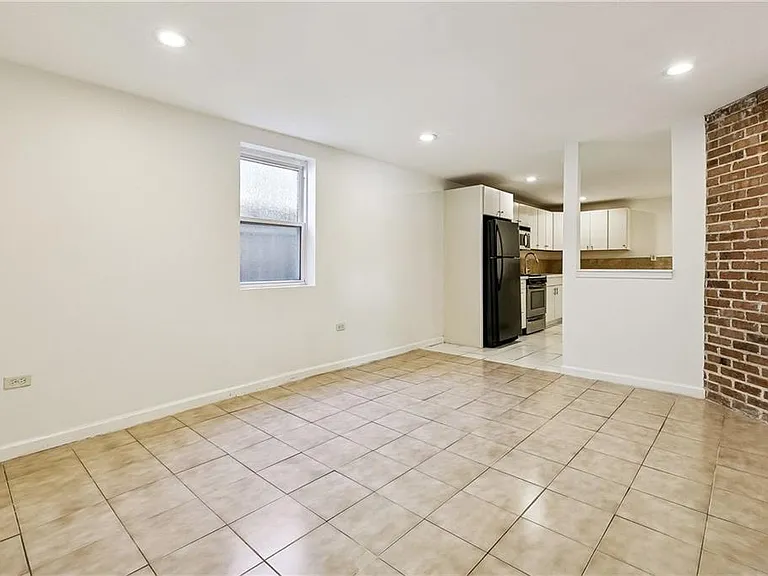 925 Soniat St — Photo 3