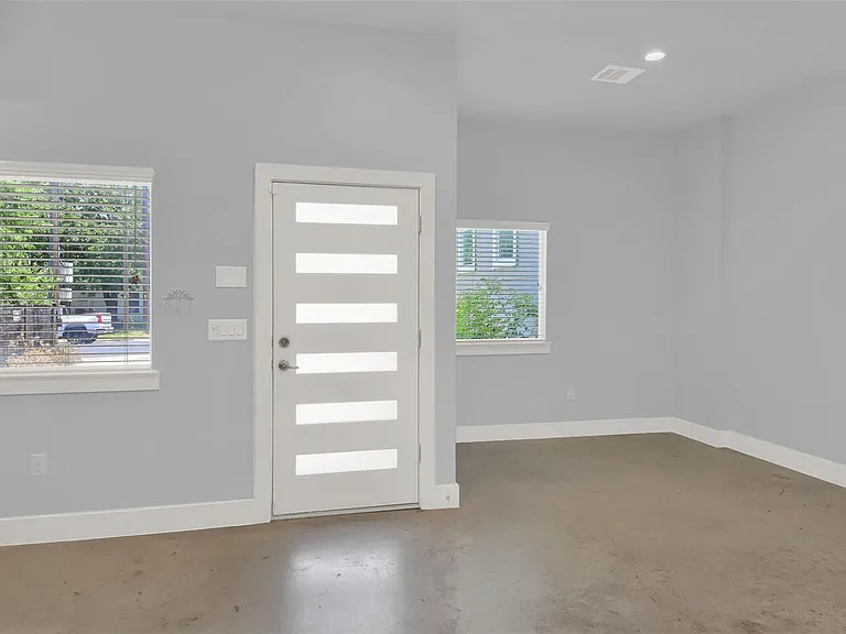 6902 Carver Ave #A — Photo 10