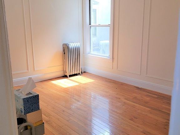 4th image of 31-10 36th Ave #2