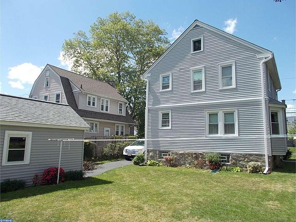 3rd image of 4028 Rosemont Ave