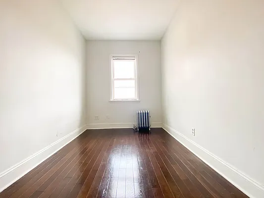 Rented by RealTegrity NY LLC | media 12