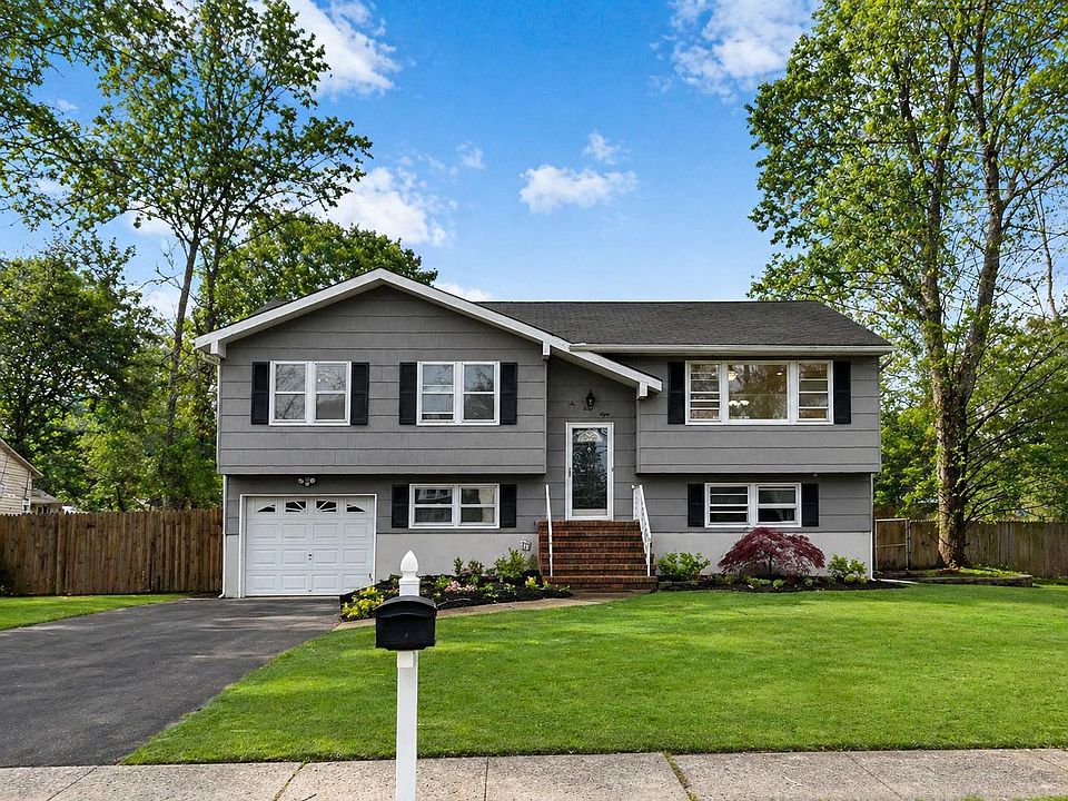 1st image of 648 Huckleberry Ln