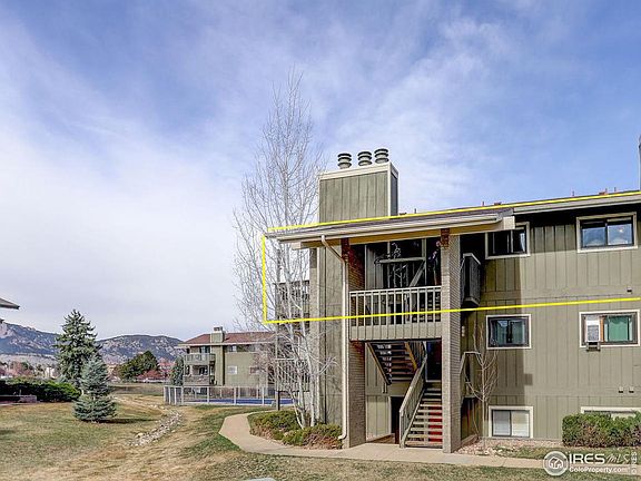 3rd image of 695 Manhattan Dr #213