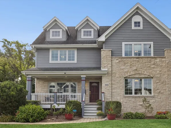 300 E Crescent Ave, Elmhurst, IL 60126