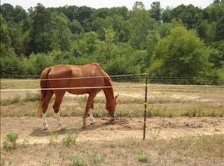 685 Price Grange Rd, Stoneville, NC 27048