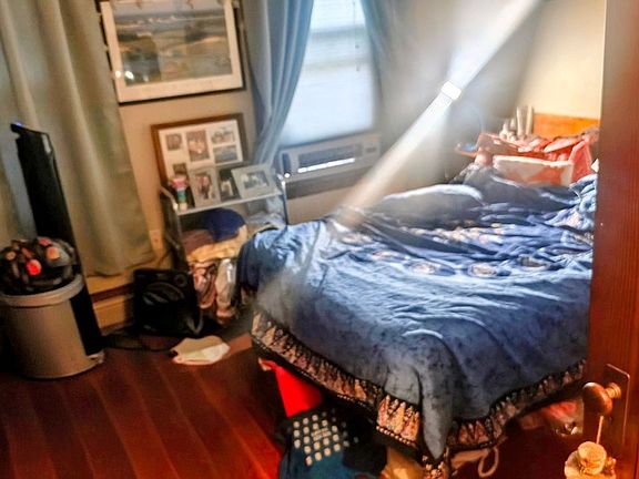 3rd image of 13 Linden Ave APT 1