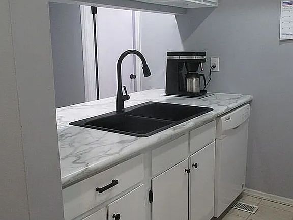 5th image of 2318-2324 Kewanna Ln #2318