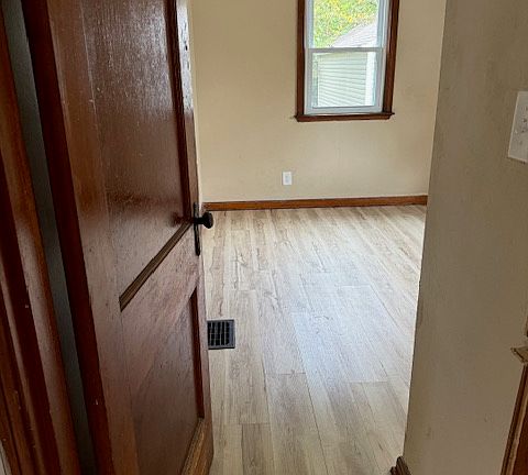 5th image of 2706 Osceola Ave