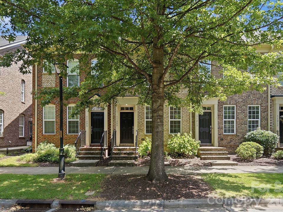 1st image of 11209 Cedar Walk Ln