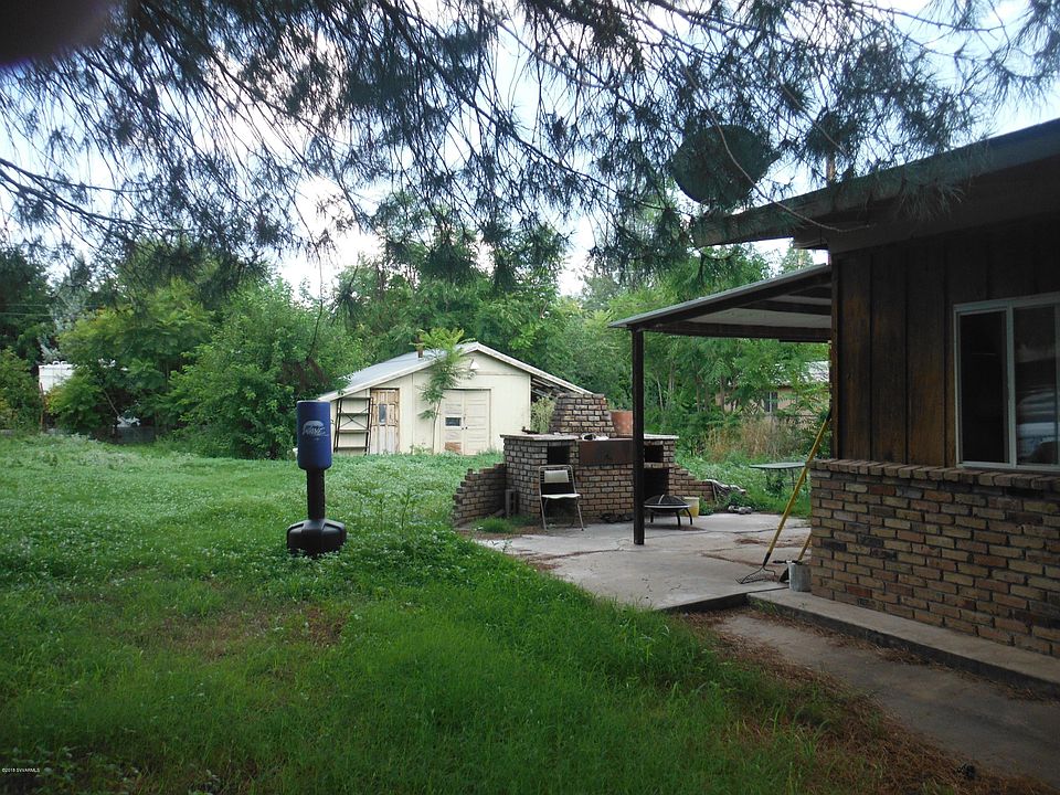 2nd image of 701 N 8th St