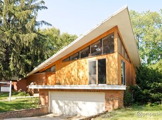 3406 Brookmeade Dr, Rolling Meadows, IL 60008