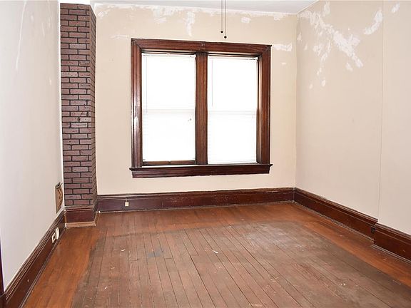 5th image of 2025 Allen Ave #25A