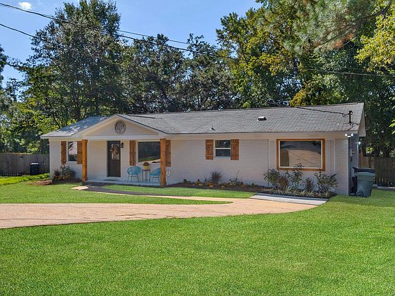 2nd image of 2204 Little Deal Ct